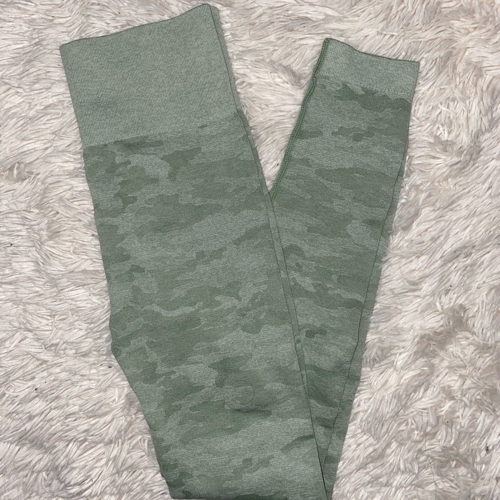 Green Camo Leggings - Picture 5 of 6